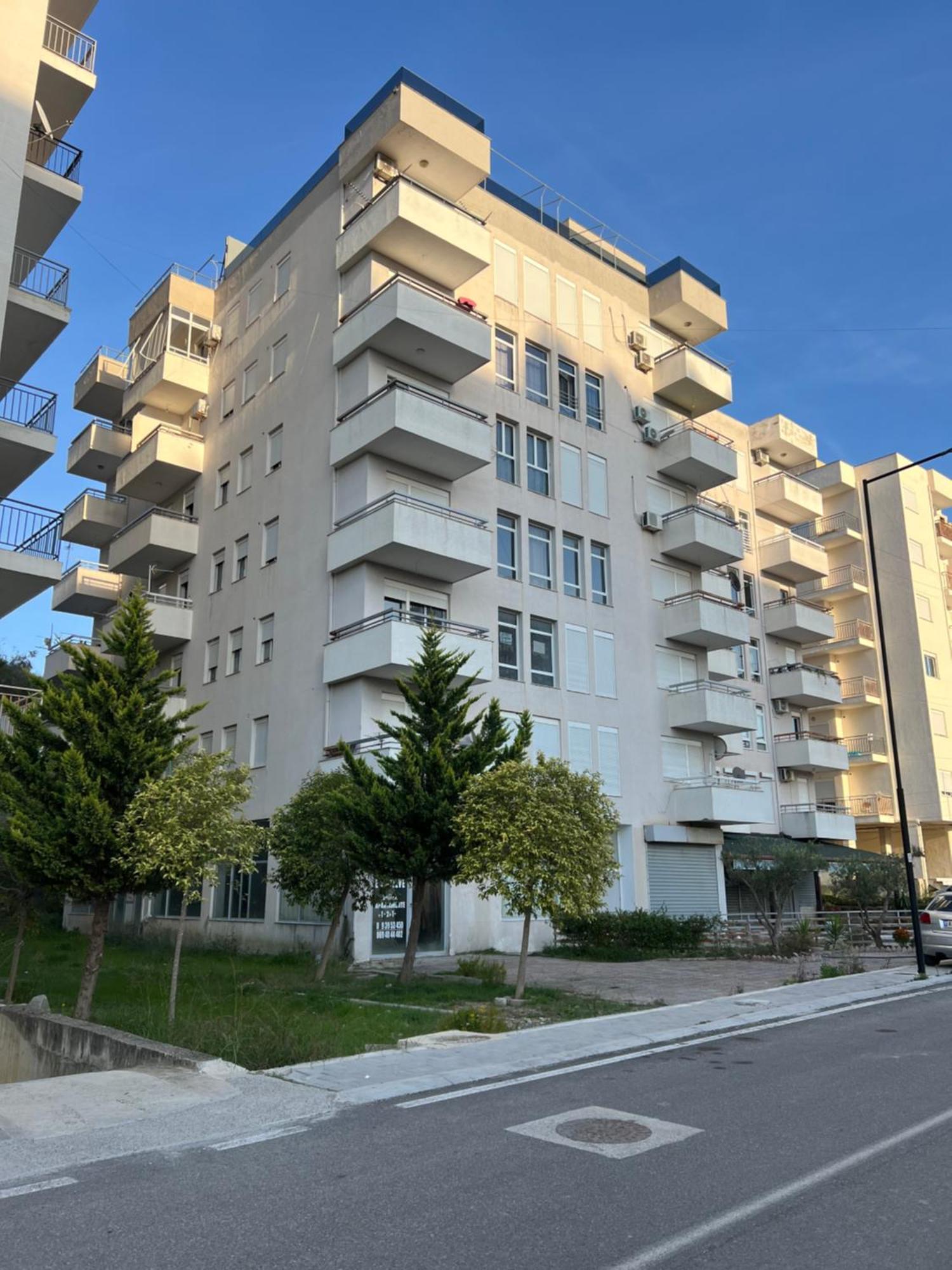 Deny Appartement Durrës